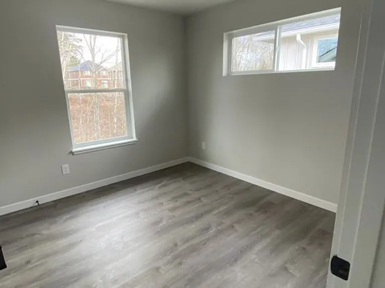 608 Telegraph Rd — Photo 10