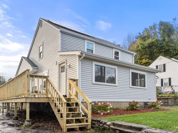 5 Lillian Ave, Leicester, MA 01524