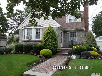 361 Foch Blvd, Mineola, NY, 11501