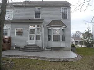 2nd image of 9 Carla Ln