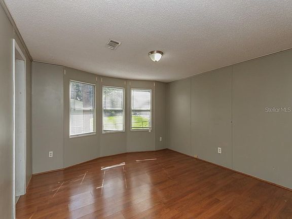 4th image of 15731 Trigonia St