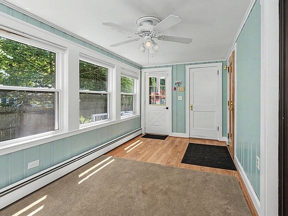 4th image of 261 School St