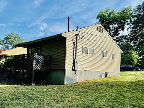 3rd image of 211 Wadsworth Pl