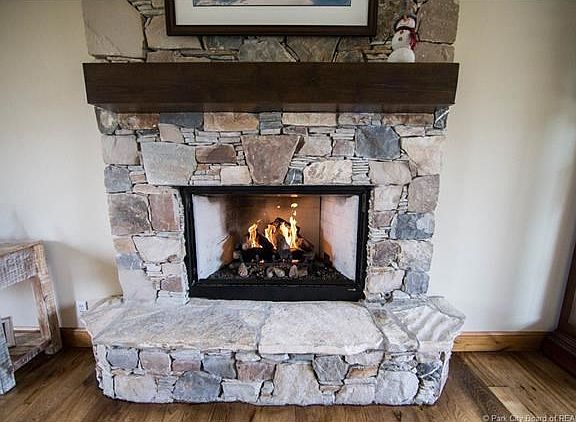 4th image of 4874 Charlais Ln