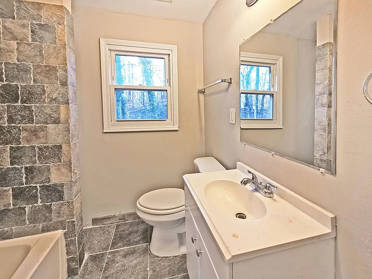 2332 Baywood Dr SE — Photo 29