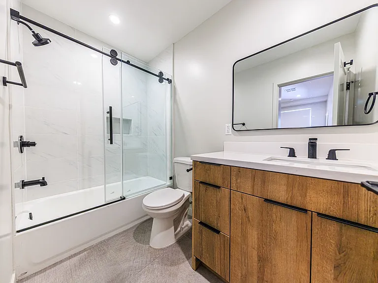 Rare Brand New Luxury Townhomes in Trendy Highland Park — Photo 45