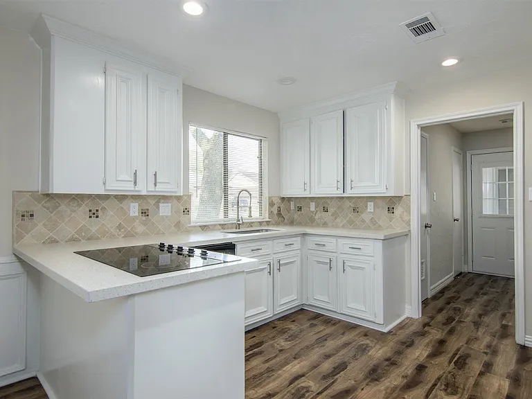 2716 Pine Cone Ln — Photo 14