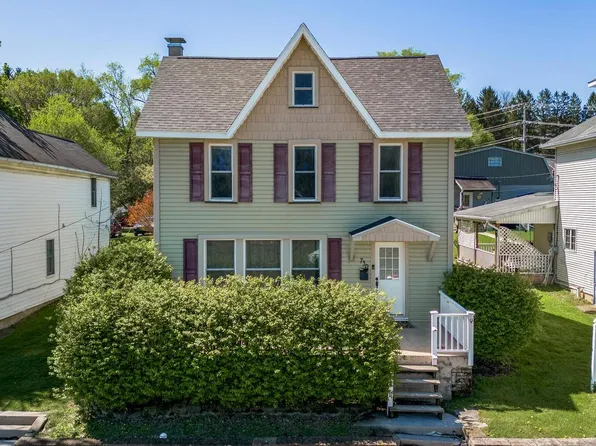730 W Water St, Bellefonte, PA 16823