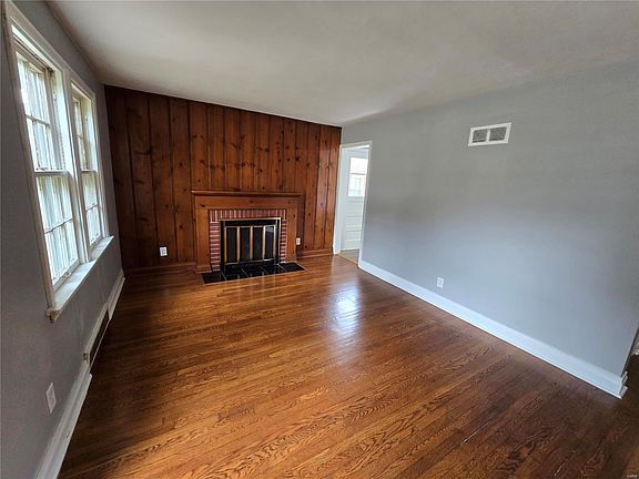 2nd image of 311 Royal Ave