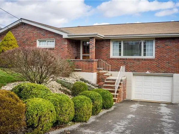 121 Crestview Dr, Butler, PA 16001