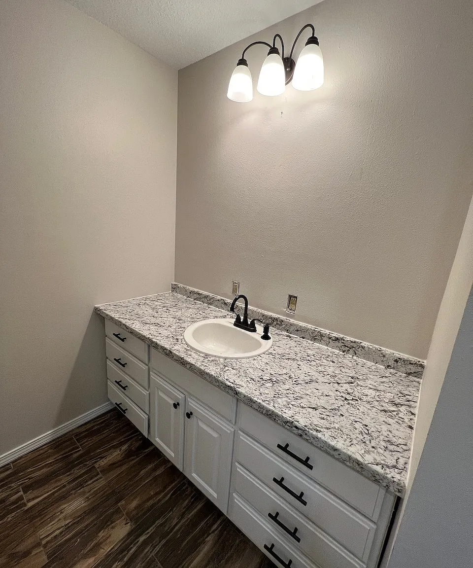 309 Stadium Dr. - 1 — Photo 3