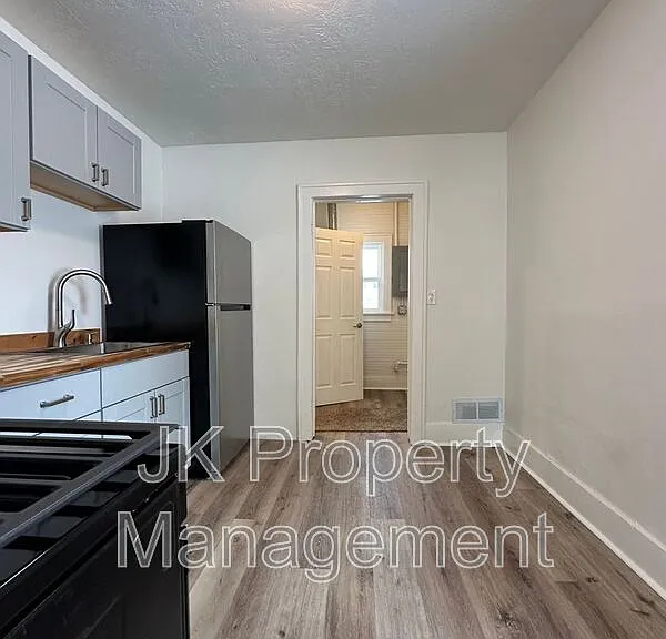 615 8th Ave S — Photo 7