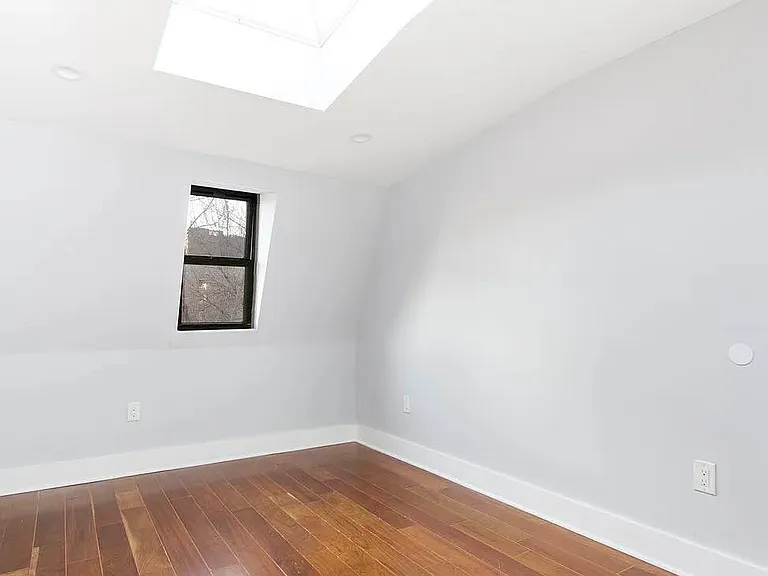 49 Albany Ave #2 — Photo 9
