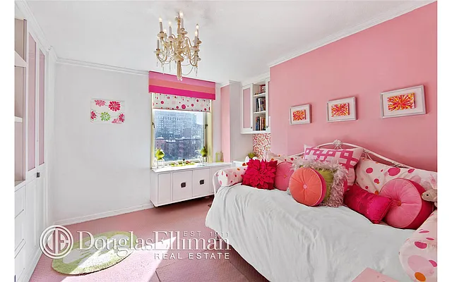 Sold by Douglas Elliman | media 28