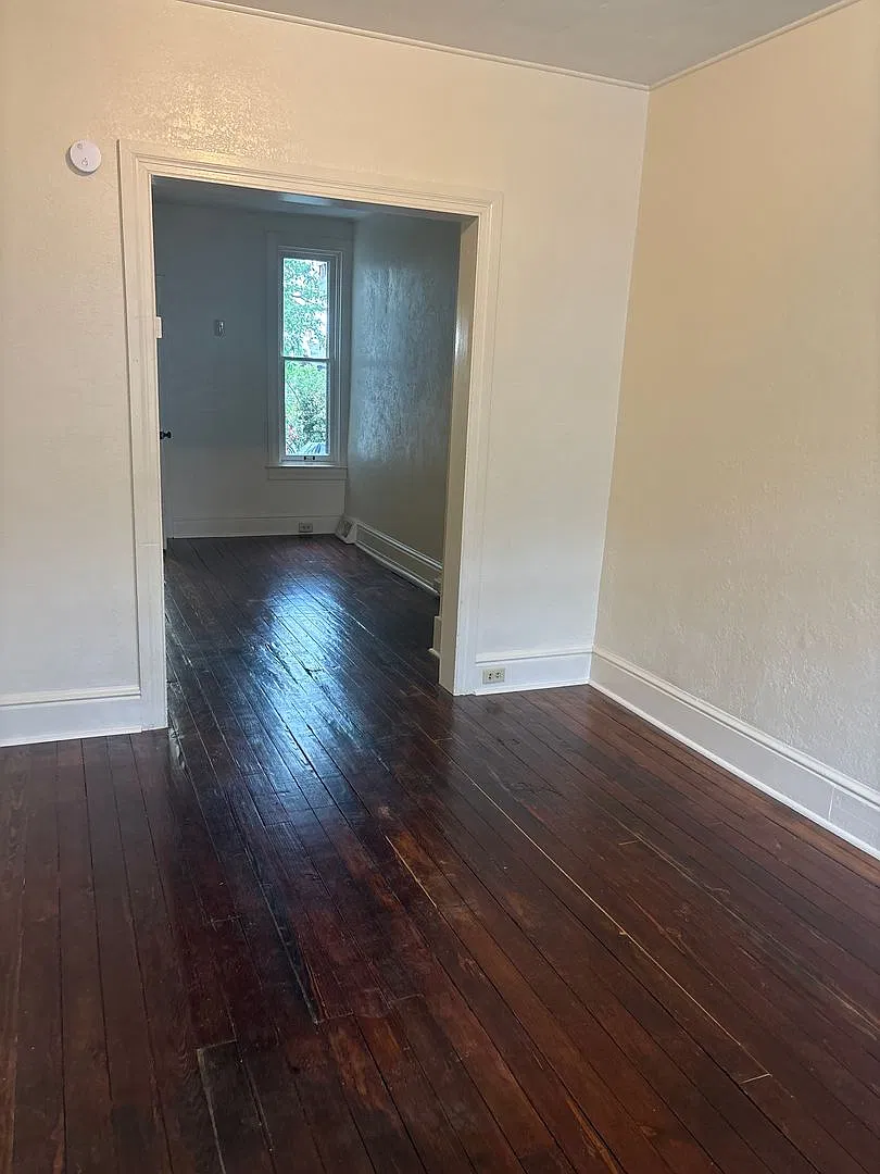 1 Bedroom Apartment Available Now Section 8 Accepted! — Photo 3