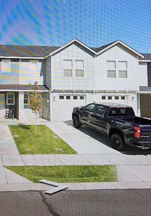 1st image of 1692 NE 8th St