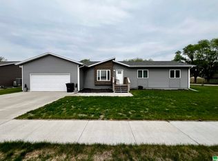 401 S Walnut St, Elk Point, SD 57025