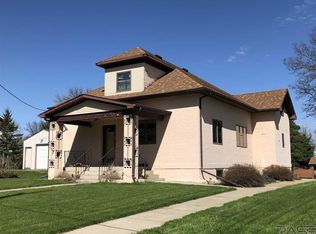 300 N Vermillion St, Howard, SD 57349