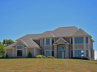 S86W32261 Elias Ct, Mukwonago, WI 53149
