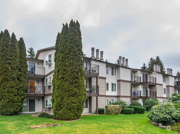 12623 NE 130th Way #B204, Kirkland, WA 98034