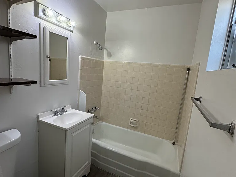 4418 E Lee St — Photo 12