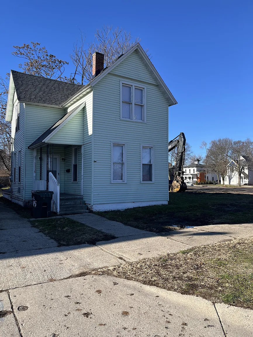 1115 Pine St photo 1