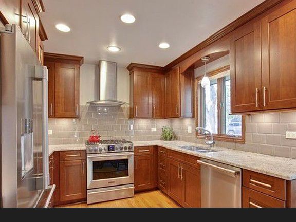 2nd image of 930 Burridge Ct