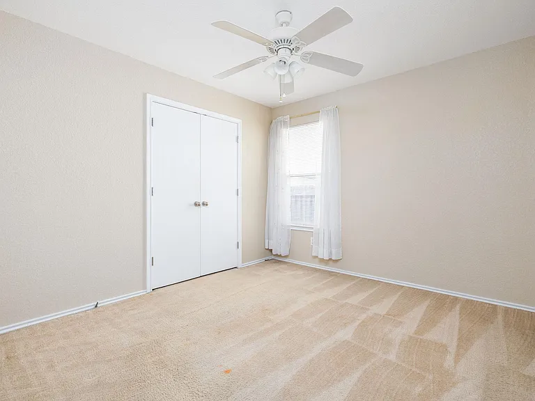190 Quarter Ave — Photo 17