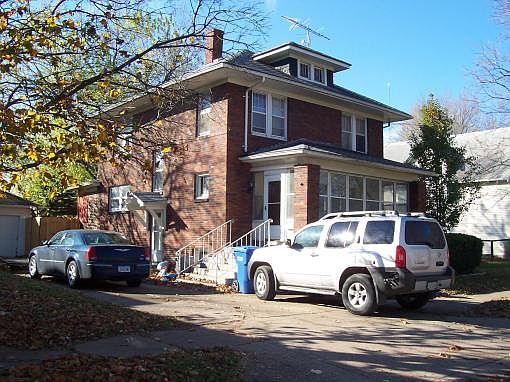 2nd image of 414 Washington Ave E