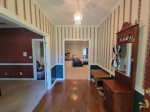 2nd image of 4046 Liska Cir