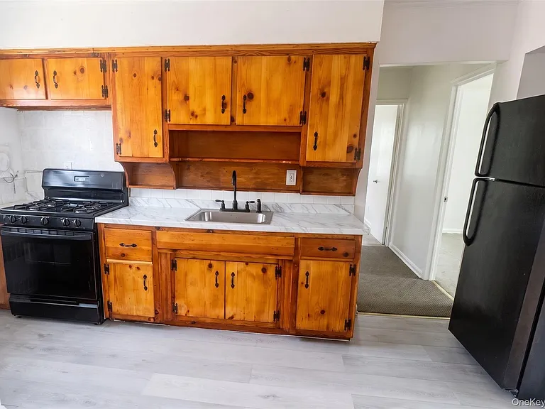 2711 Deerfield Rd — Photo 5
