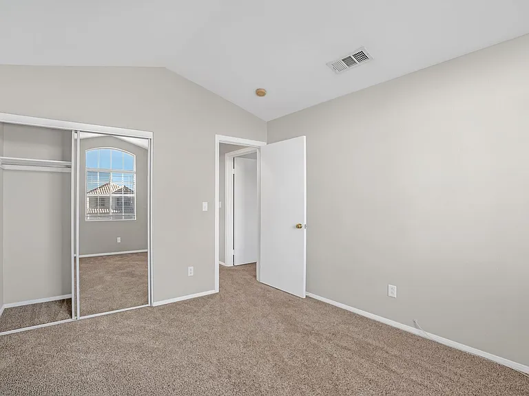 8133 Kentshire Dr — Photo 17