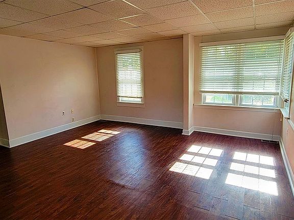 2nd image of 239 Roosevelt Ave
