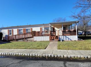 3 Emerson Rd, North Brunswick, NJ 08902
