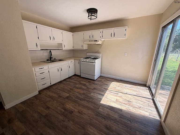 117 W Garden Dr — Photo 3