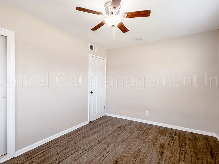 200 Wetherley Dr — Photo 10