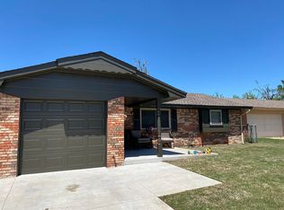 129 SW 14th St, Moore, OK 73160