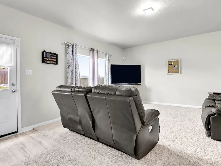 6639 Luckey Pne — Photo 22