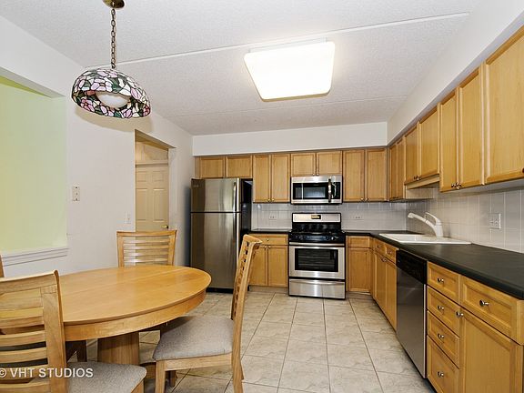 4th image of 7051 W Touhy Ave APT 404