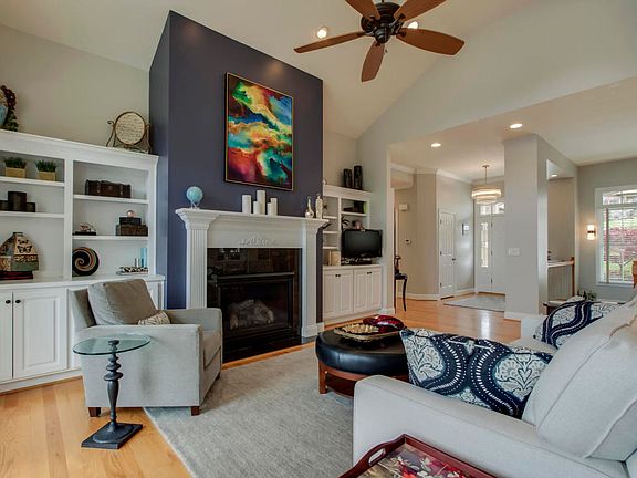 5th image of 313 Saloli Ln