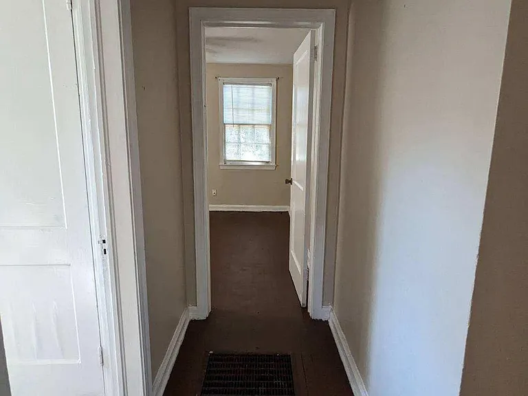 1040 Harbison Dr — Photo 9