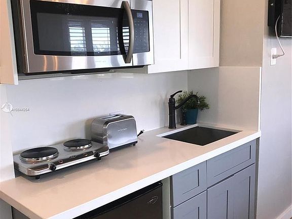 4th image of 3801 Indian Creek Dr #313