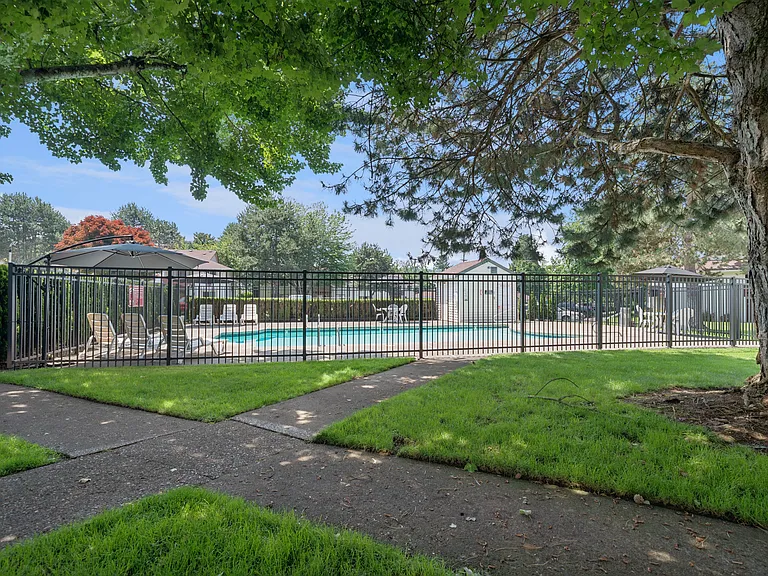 Foothills Apartments — Photo 26
