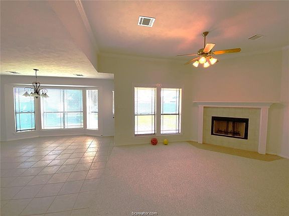 2nd image of 904 Ladove Dr