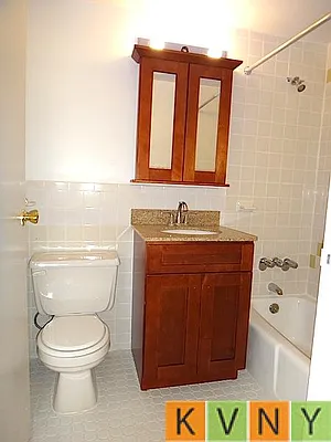 Rented by KVNY Soho | media 7