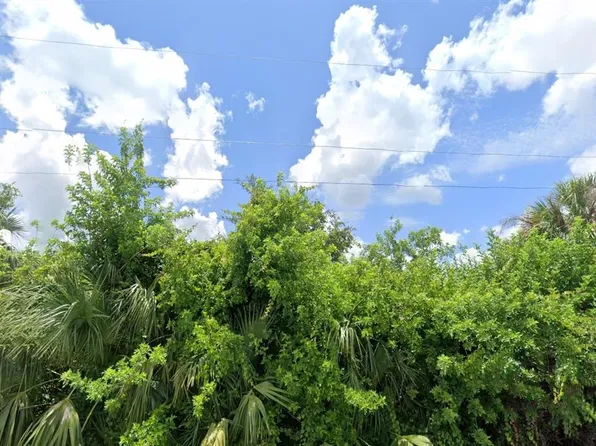 6131 Hendley Ct, Fort Myers, FL 33905
