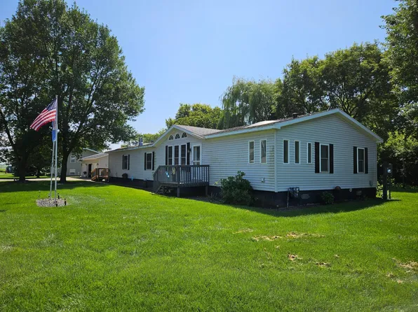 204 Sidney St W, Morristown, MN 55052