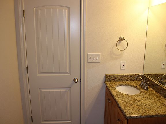 2nd image of 305 Hickory St