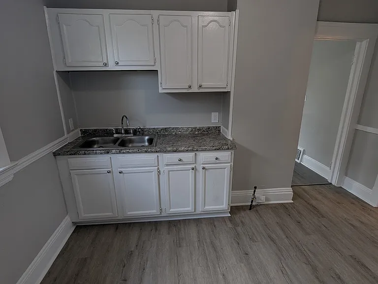 10809 Reno Ave #UP — Photo 3
