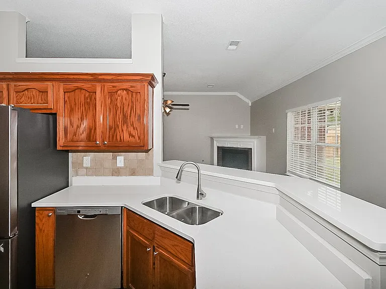 2785 Pinnacle Dr — Photo 6